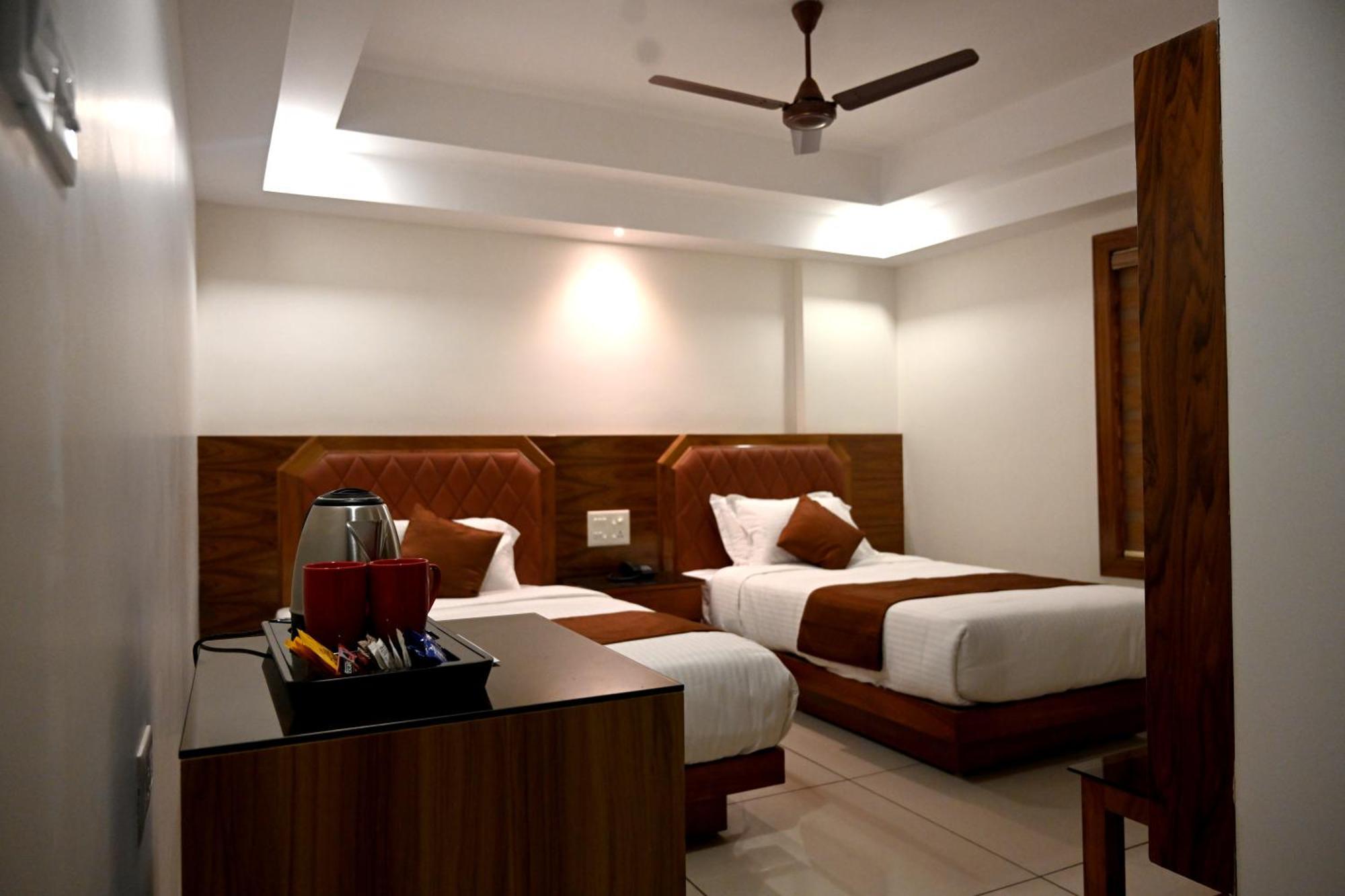 Harley Residency Hotel Kannur ภายนอก รูปภาพ
