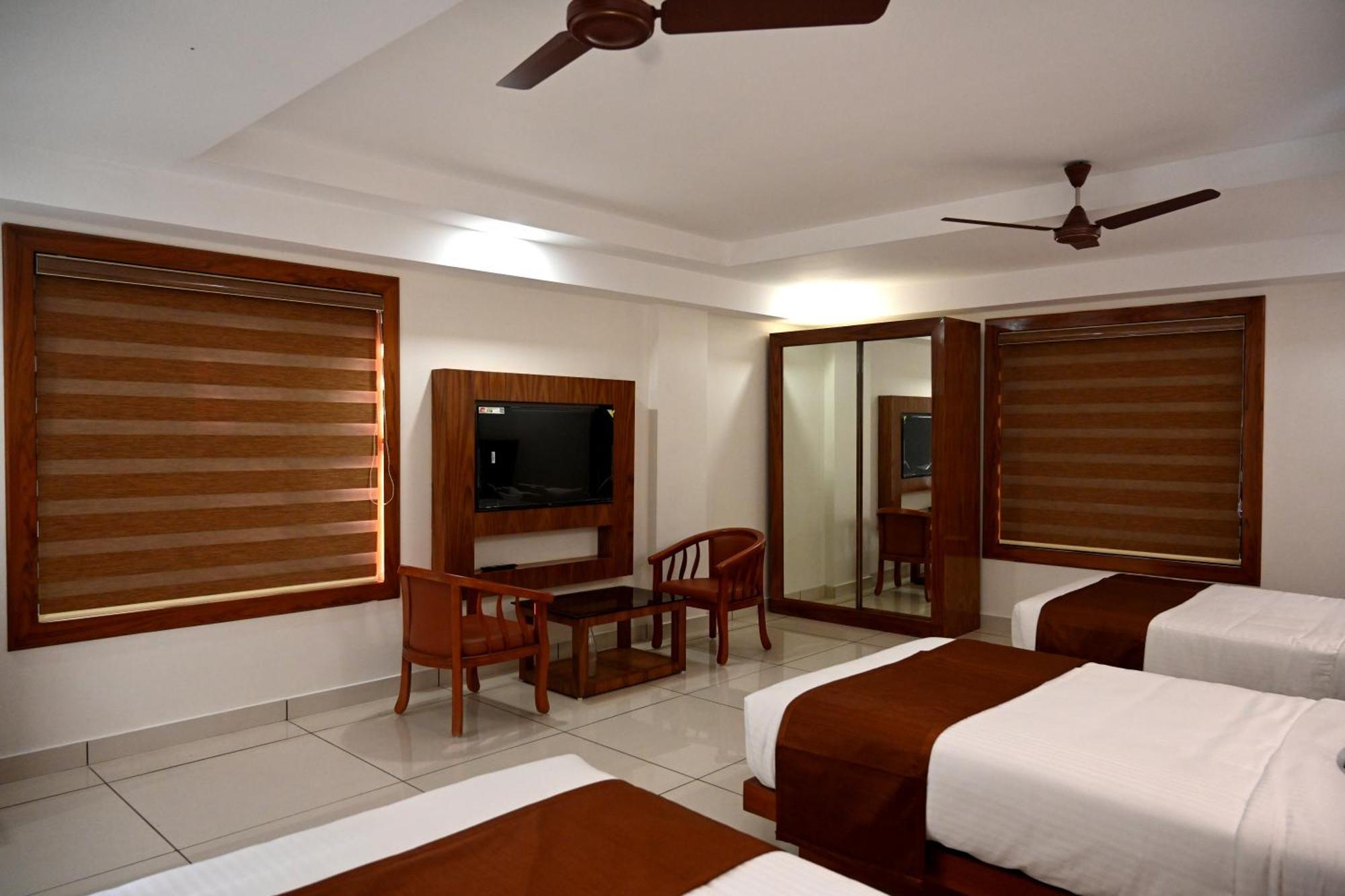 Harley Residency Hotel Kannur ภายนอก รูปภาพ