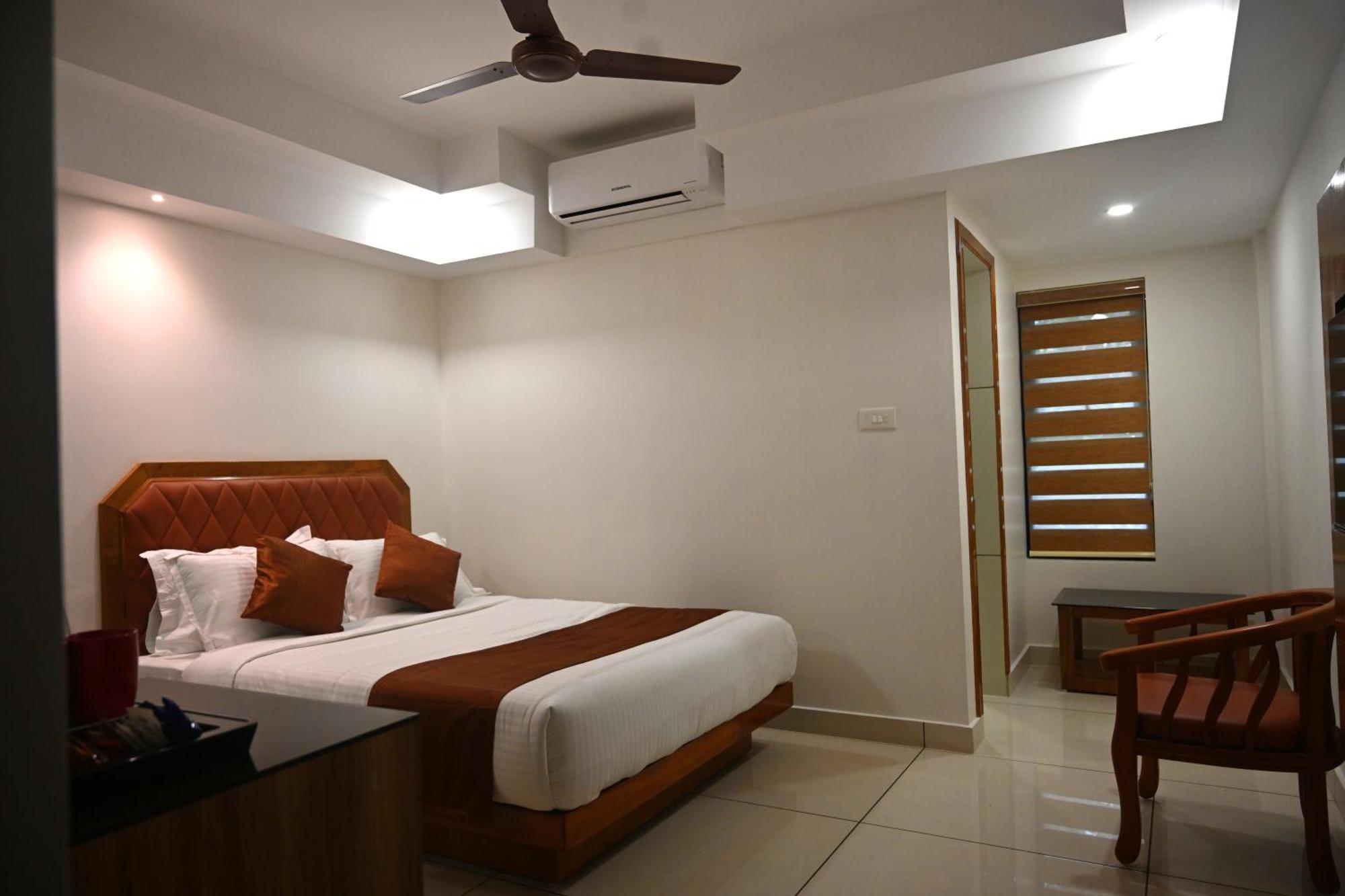 Harley Residency Hotel Kannur ภายนอก รูปภาพ