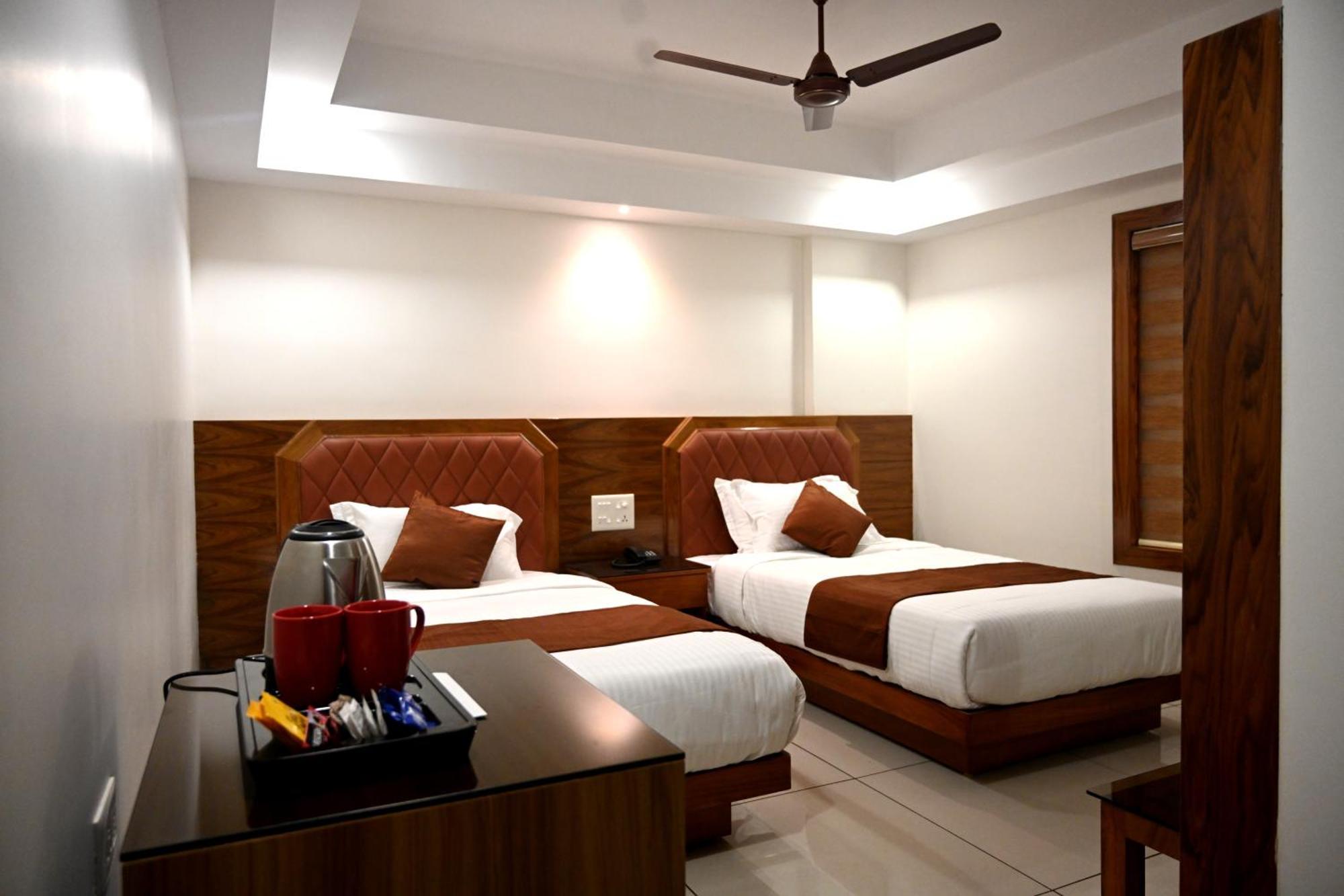 Harley Residency Hotel Kannur ภายนอก รูปภาพ