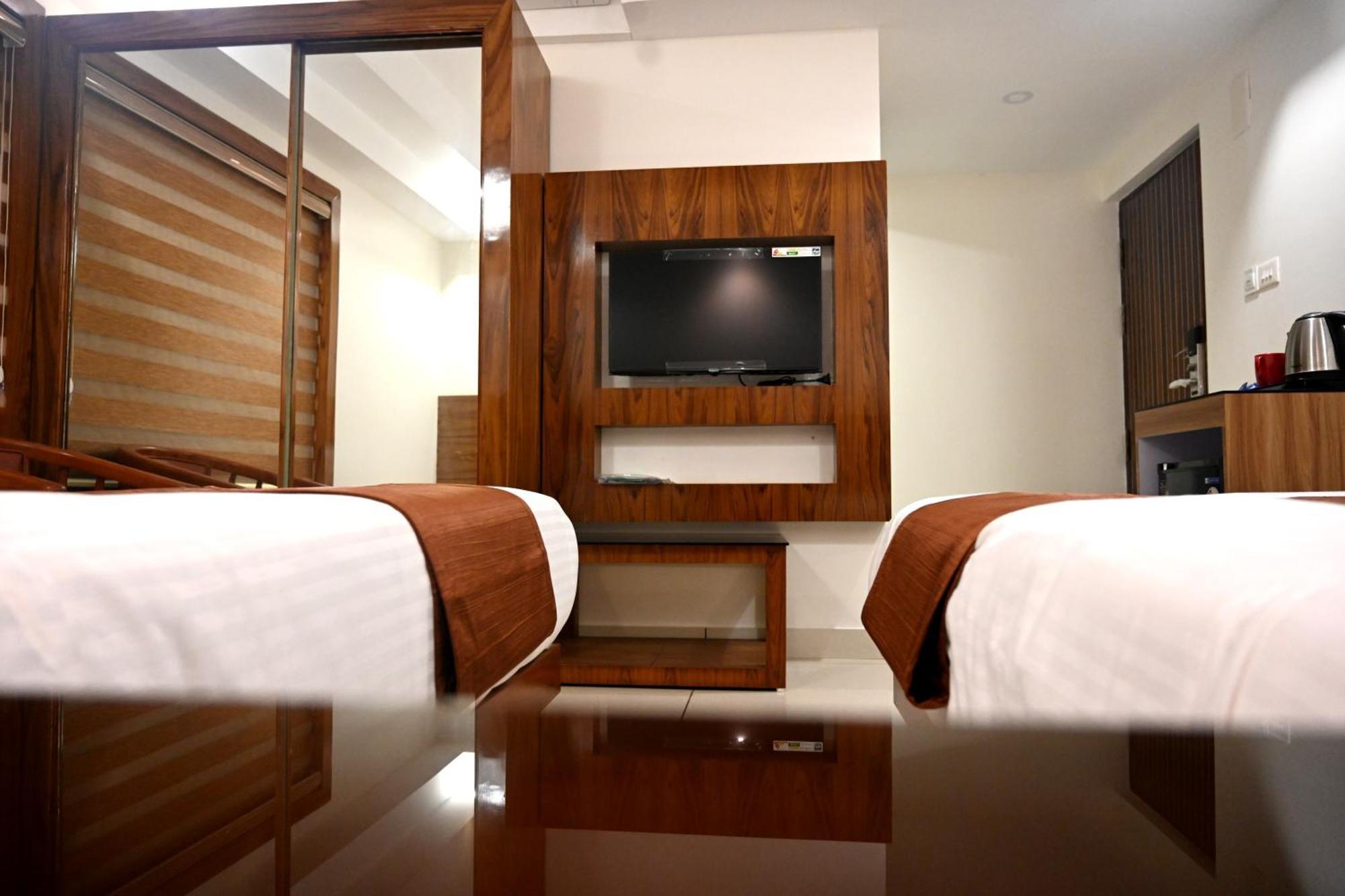 Harley Residency Hotel Kannur ภายนอก รูปภาพ